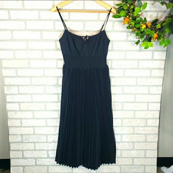 J. CREW Smocked Waist Pleated Dress Size 4 - Picture 14 of 14